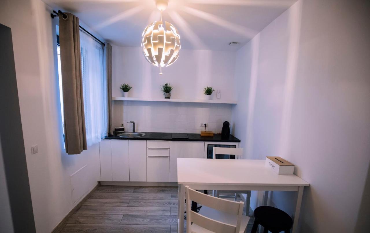 Mani Studio Сибиу Екстериор снимка